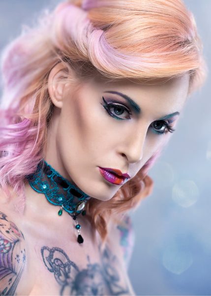 June Afternoon Choker Kette aus türkiser Spitze