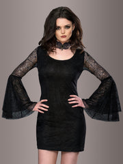 Schwarzes Kleid mit Trompetenärmeln mit Totenkopf Verzierung