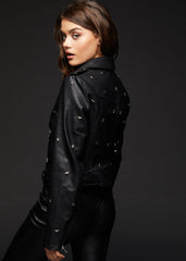 Schwarze Lederimitat Jacke mit Nieten