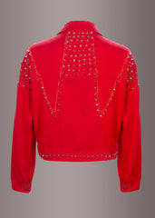 Rote Jeansjacke mit Nieten